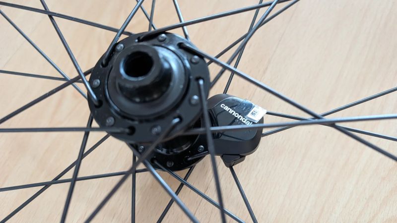 Silniční kola DT Swiss R470 + pláště a kazeta