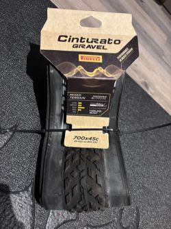 Pirelli CINTURATO M a H//GRAVEL// 700x45c