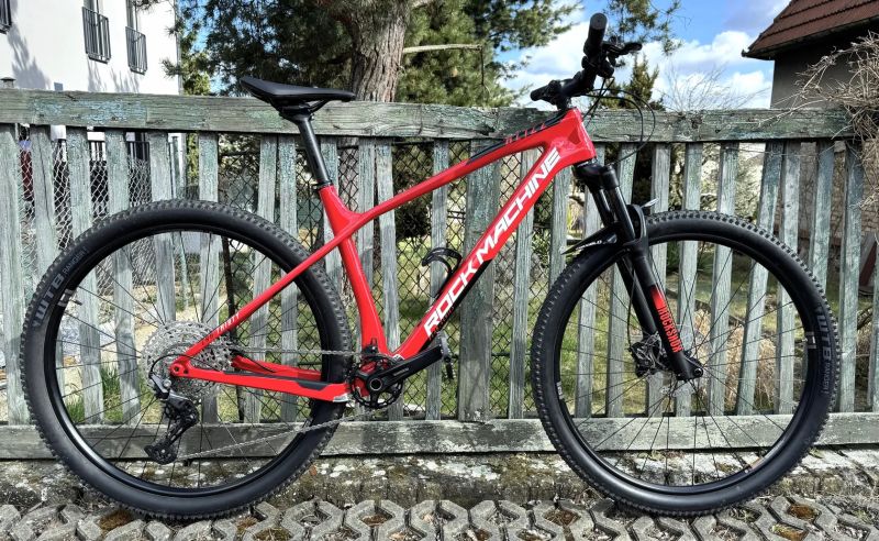 ROCK MACHINE BLIZZ CRB 30-29, Carbon, ROCKSHOX, DEORE, PEVNÉ OSY, Karbon sedlovka