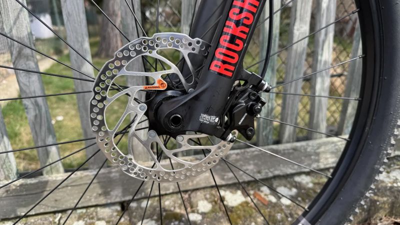 ROCK MACHINE BLIZZ CRB 30-29, Carbon, ROCKSHOX, DEORE, PEVNÉ OSY, Karbon sedlovka