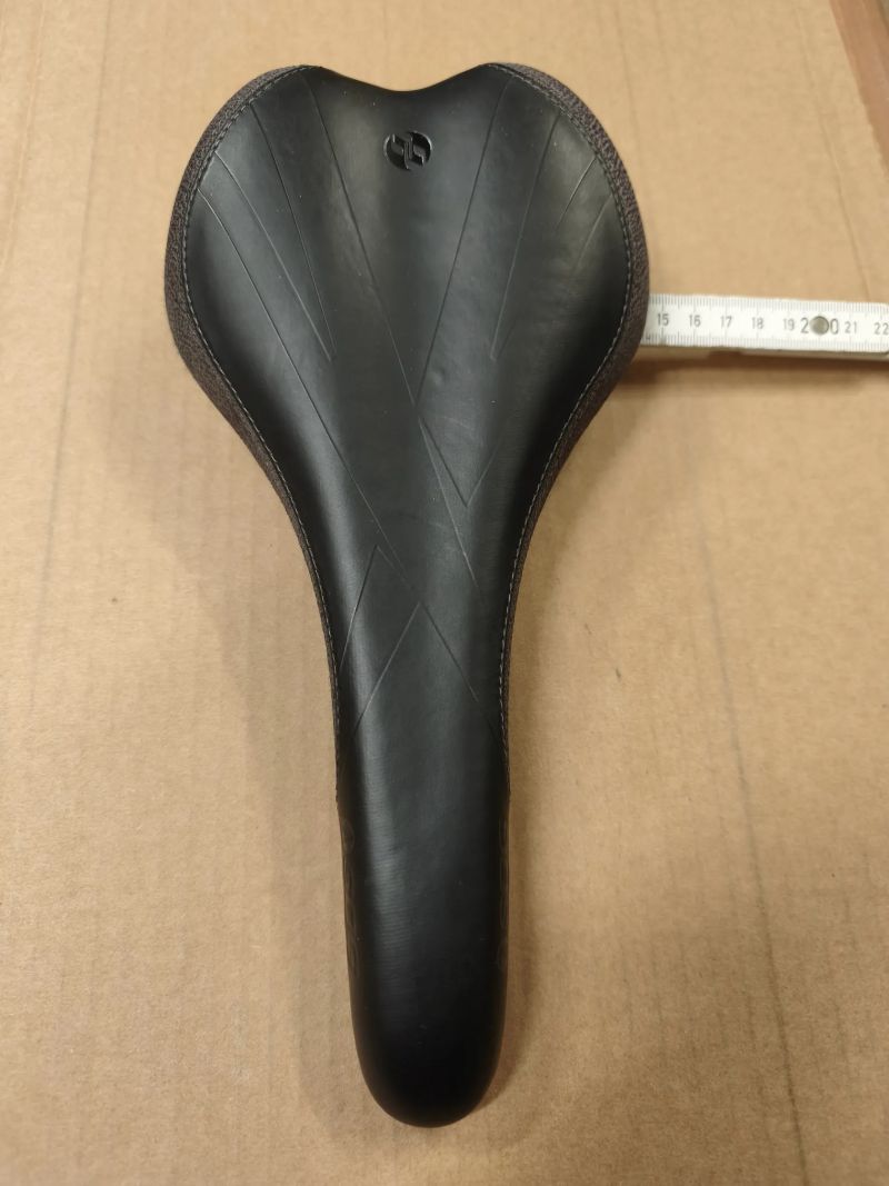 sedla cyklo FIZIK SPACIALIZED BONTRAGER PROLOGIO