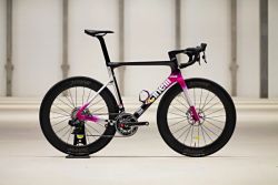 Cinelli Pressure 2, Sram RED AXS Etap, Powermeter, Mavic Cosmic UST SL