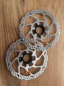 2x Brzdový kotouč Shimano SM-RT54