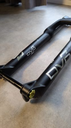 DVO Diamond E3 160mm 29" vidlice, 15x110mm boost