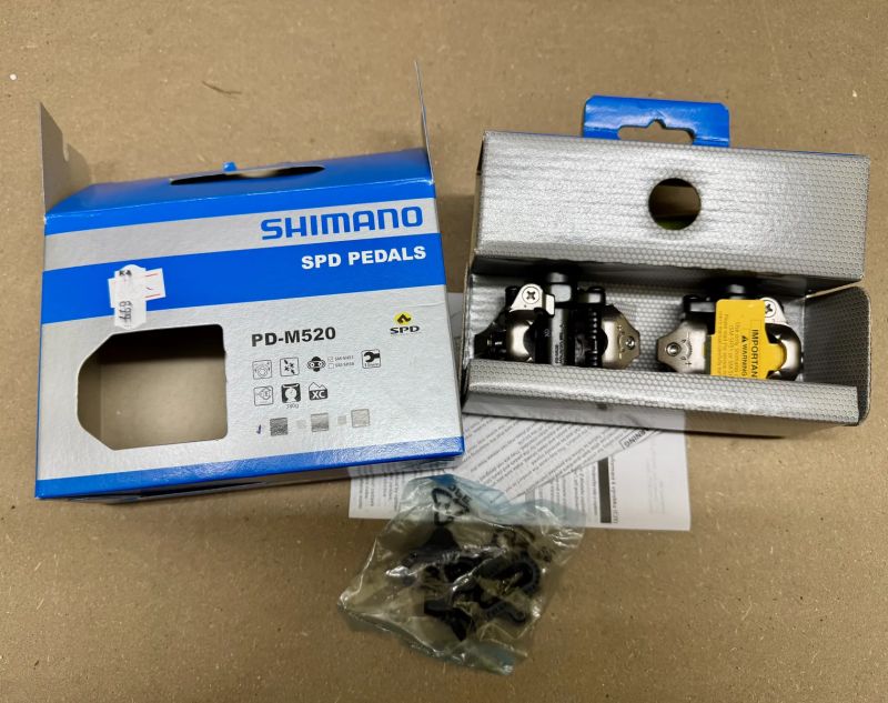 Pedály Shimano PD-M520 s kufry SM-SH51 v krabičce