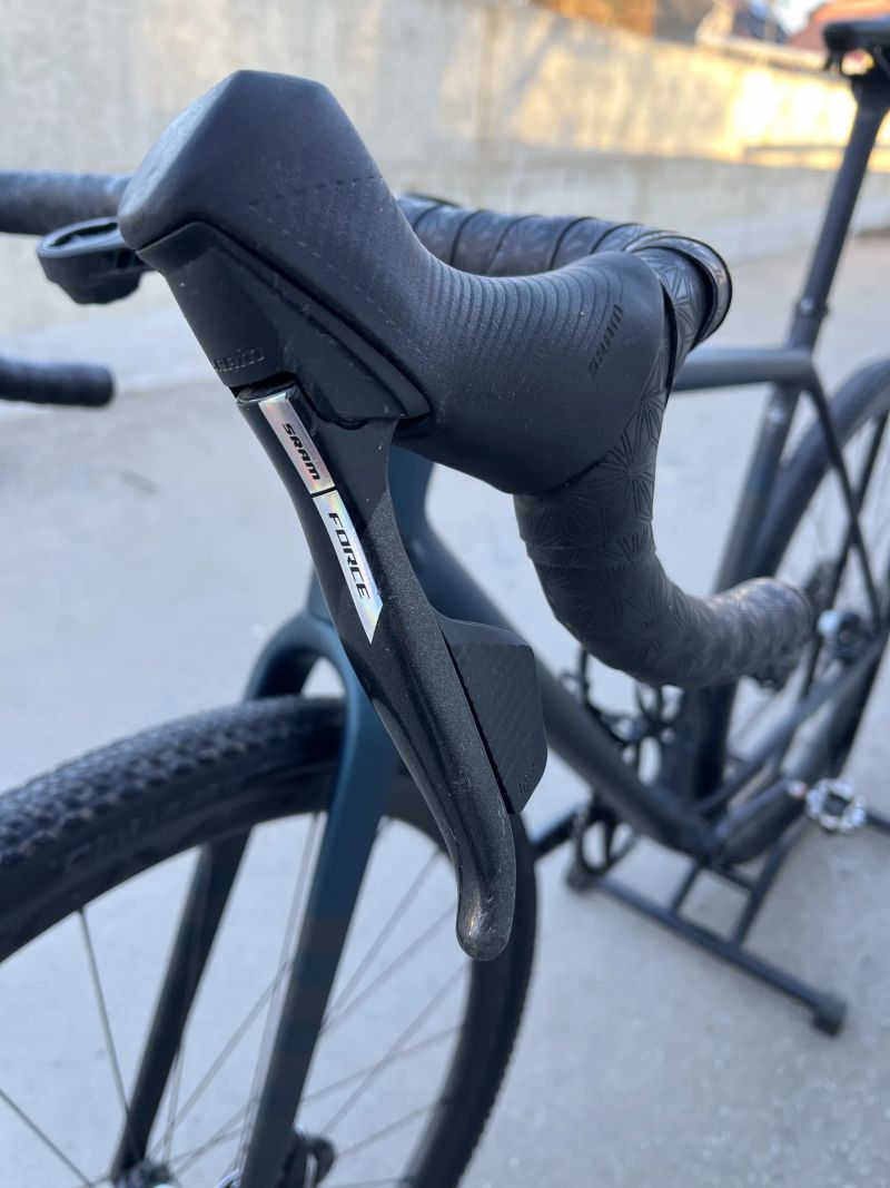  Crux Pro 2025, velikost 56, váha 7,63 kg 