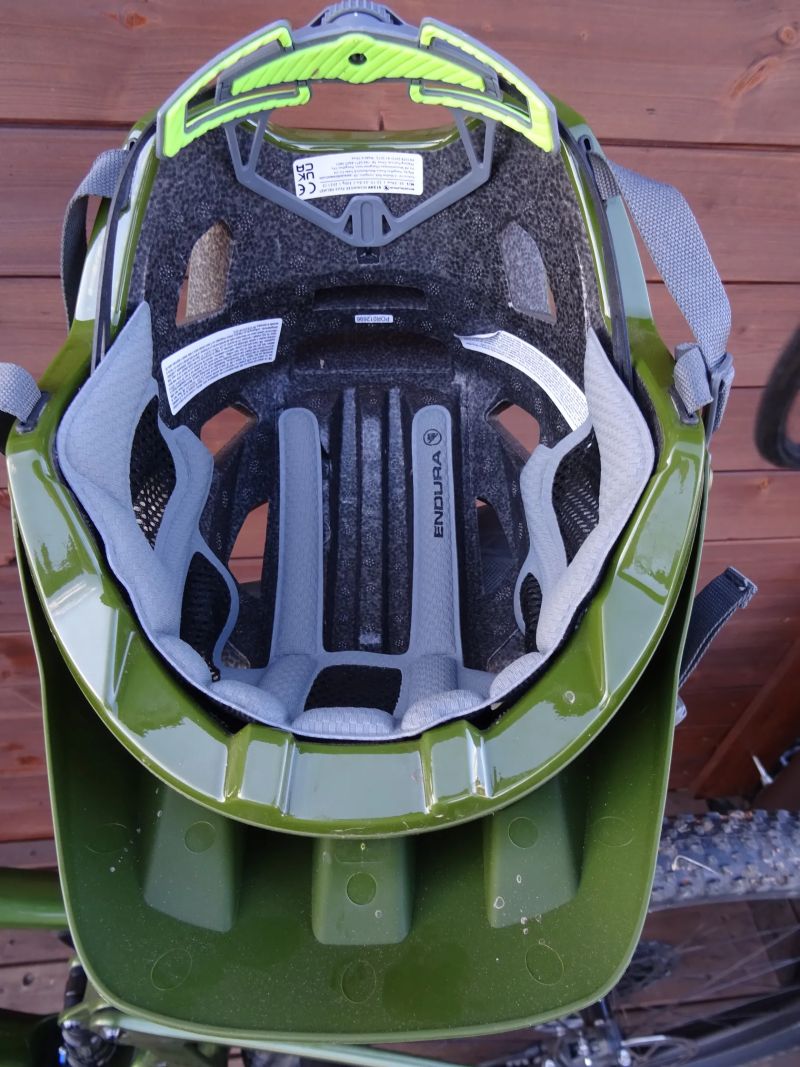 Ghost Lector FS Universal 120/120 - vel.M, koupen nový 28.5.2025, najeto 100 km