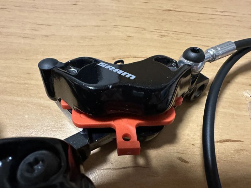 Brzdy SRAM GUIDE T, čtyřpístkové, zánovní