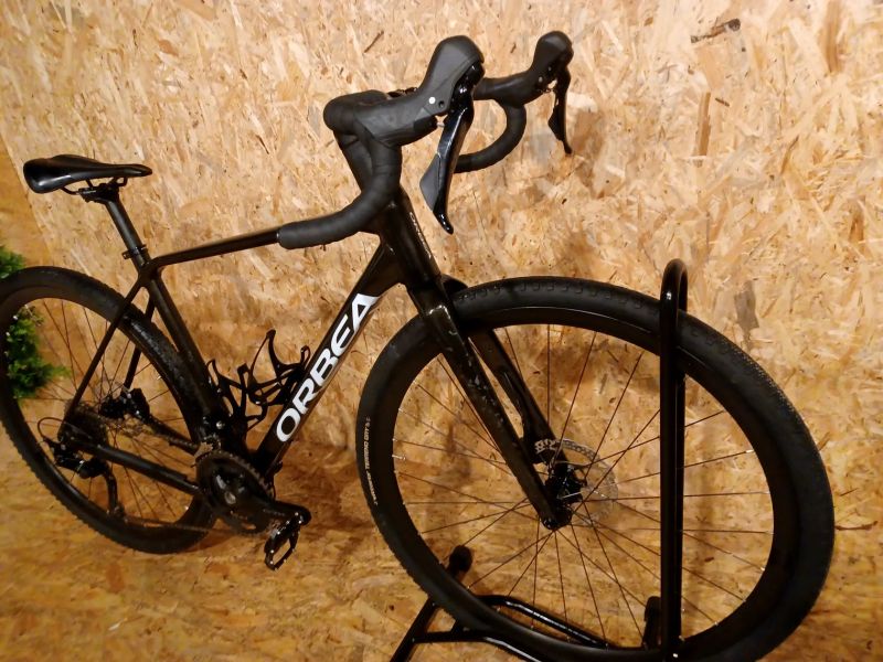 Gravel ORBEA TERRA H40 Infinity Green-Ivory White 2025