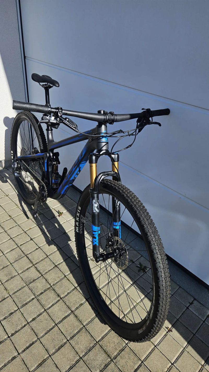 Pivot Cycles MACH 4 SL (velikost M)