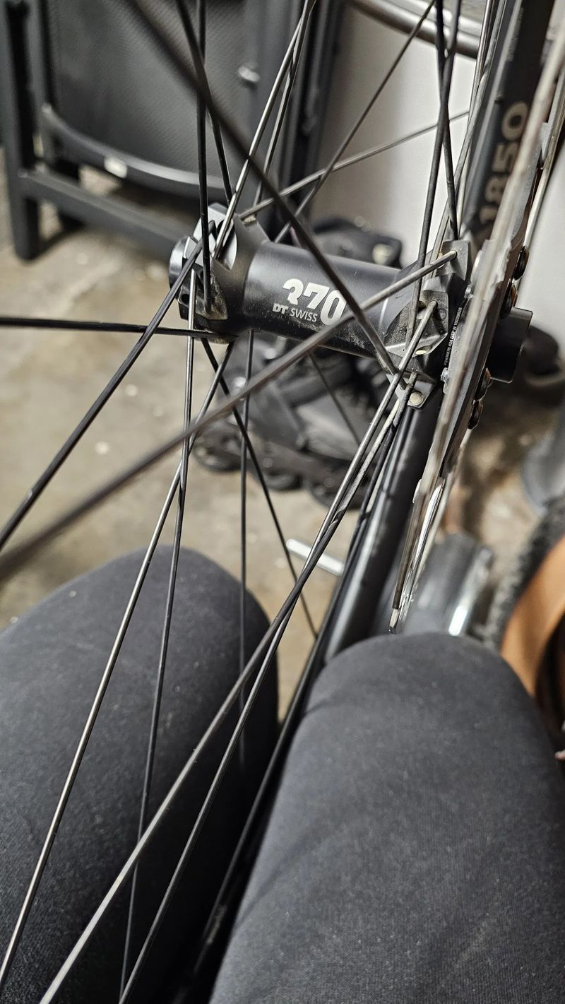 Zapletené kola DT Swiss XR1850