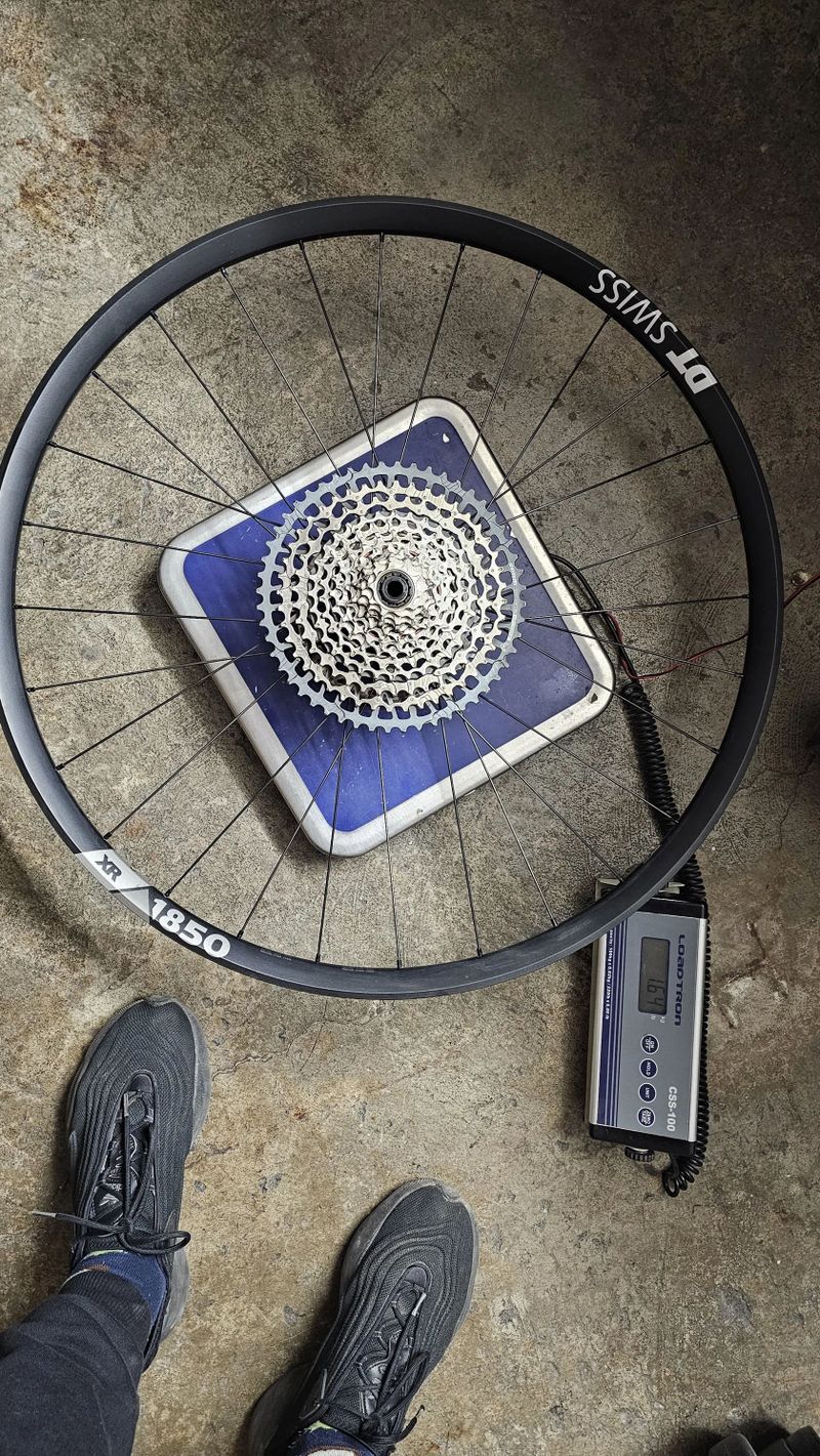 Zapletené kola DT Swiss XR1850