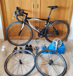 Mega balíček - Specialized Allez Pro + spousta dílů