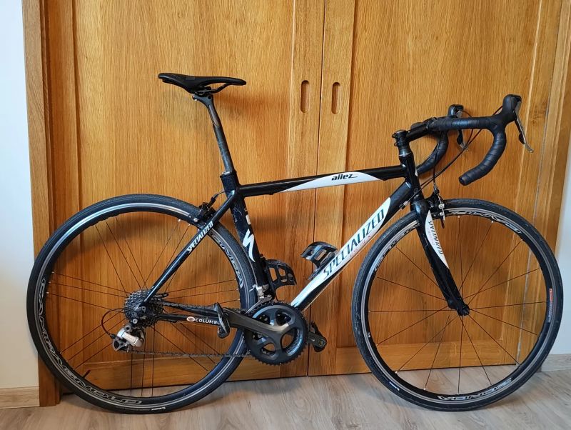 Mega balíček - Specialized Allez Pro + spousta dílů