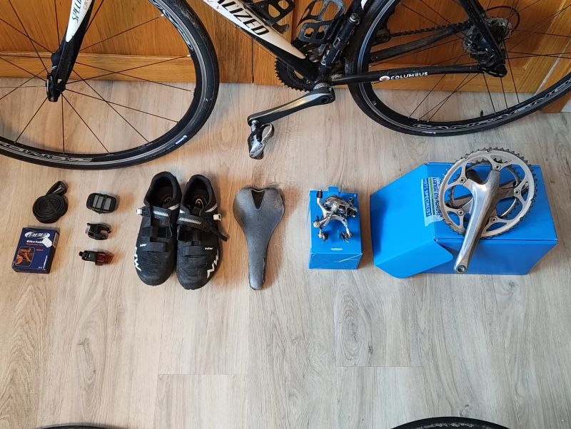 Mega balíček - Specialized Allez Pro + spousta dílů