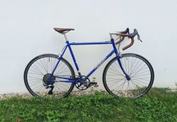 Restomod - silnička Azzurrata