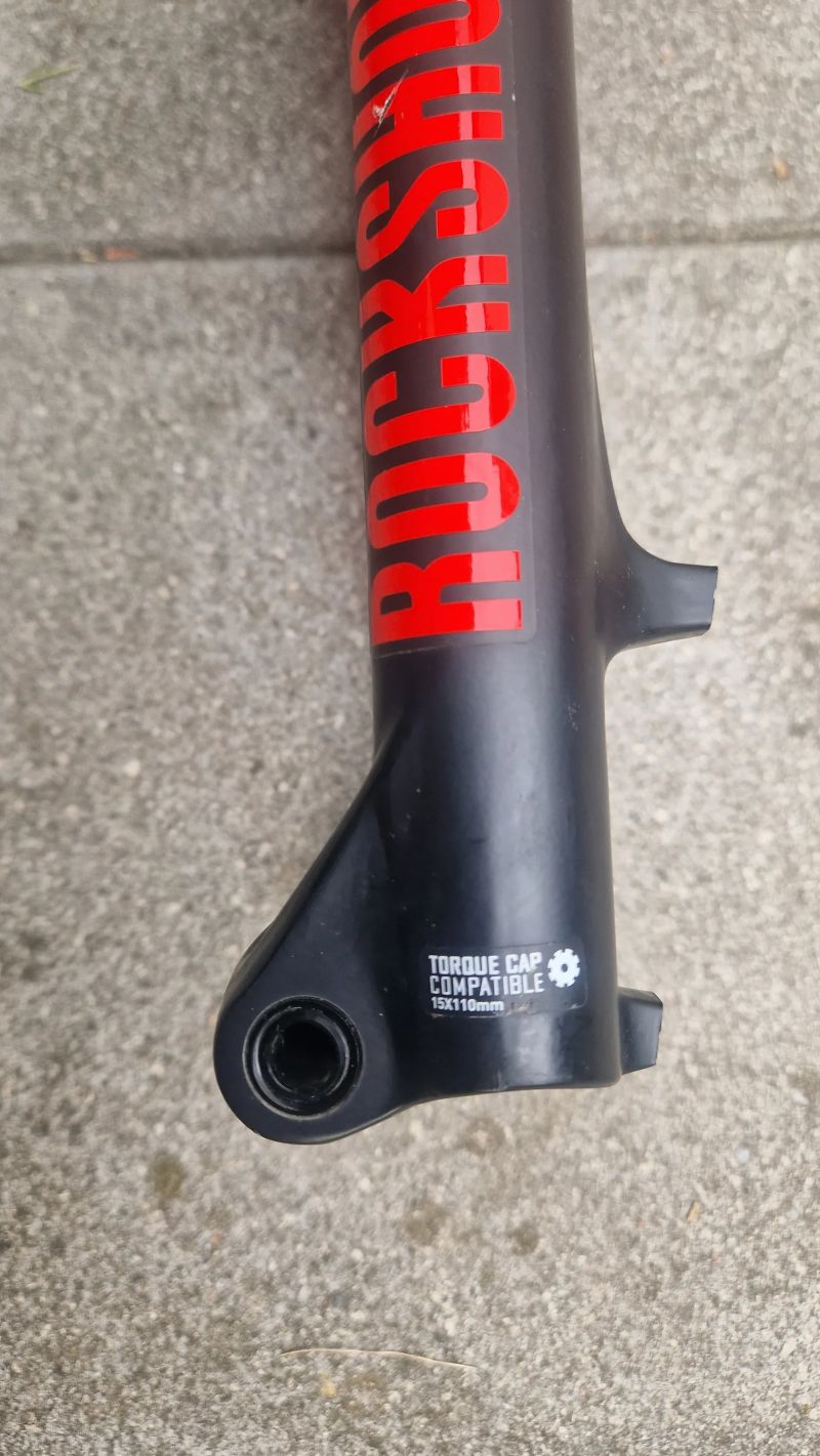 Prodám odpruženou vidlici ROCKSHOX JUDY SILVER 29“ remote