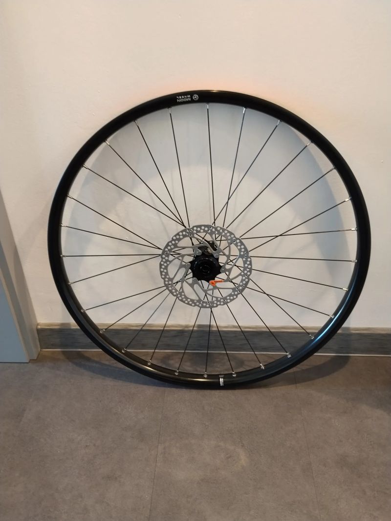 predne 29" boost 15x110 Moon koleso