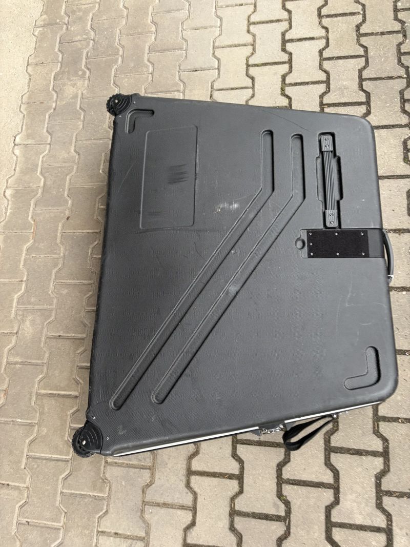 Prodám kufr na kolo B&W