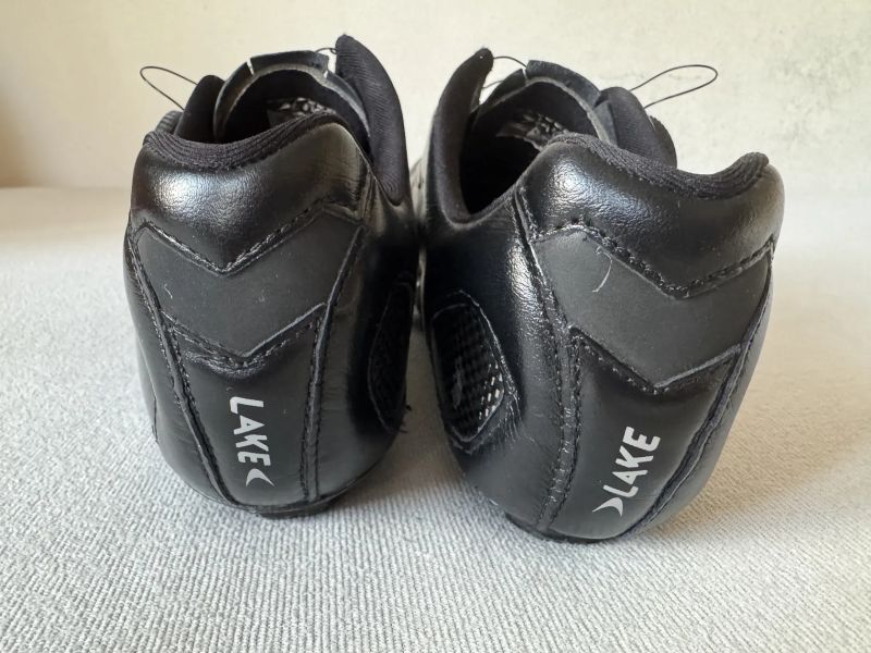 Silniční tretry LAKE CX332 černo/ stříbrné velikost 43