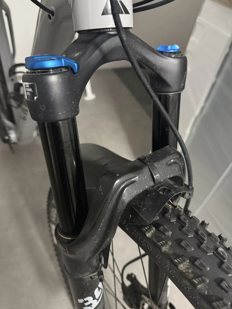 Canyon Grand Canyon AL 8 (2022) – Fox 34, XT, servis, velmi dobrý stav