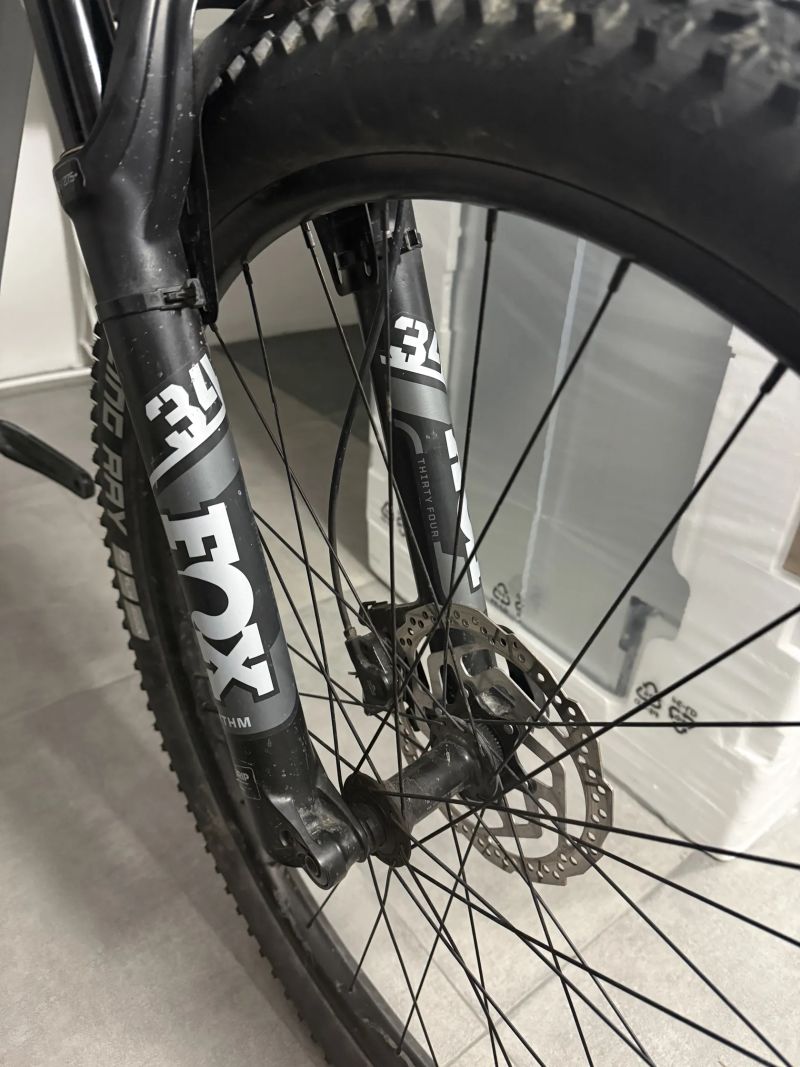 Canyon Grand Canyon AL 8 (2022) – Fox 34, XT, servis, velmi dobrý stav