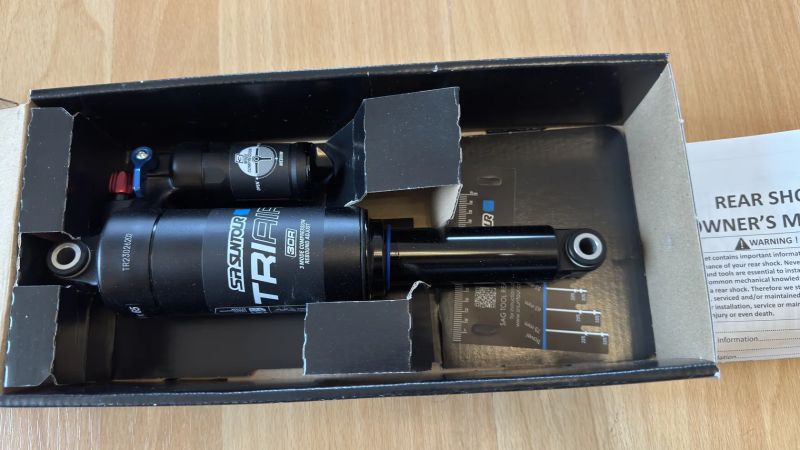 Suntour TriAir 3CR 230x65 - Nový