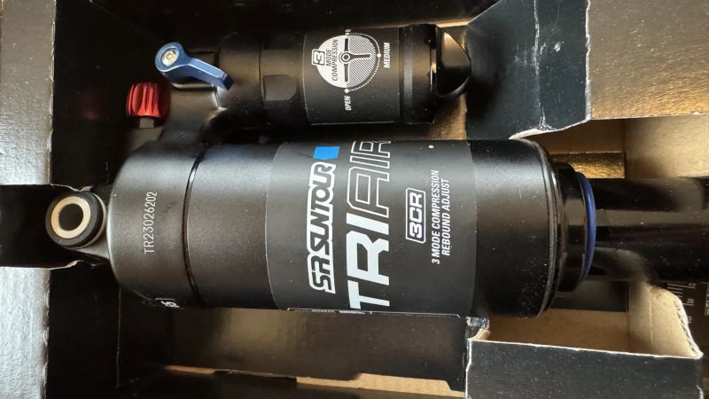 Suntour TriAir 3CR 230x65 - Nový