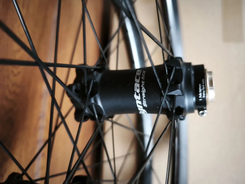 Zapletená kola Syntace Lilienthal CX Ray Carbon MTB 29 Boost XD XC Marathon