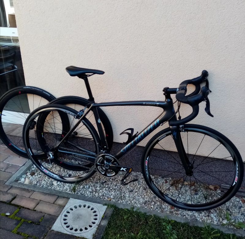 Karbonové silniční kolo Specialized Tarmac na Shimano Ultegra, vel. 54 