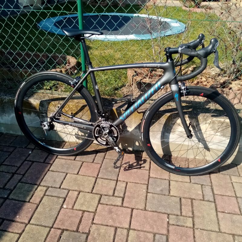 Karbonové silniční kolo Specialized Tarmac na Shimano Ultegra, vel. 54 