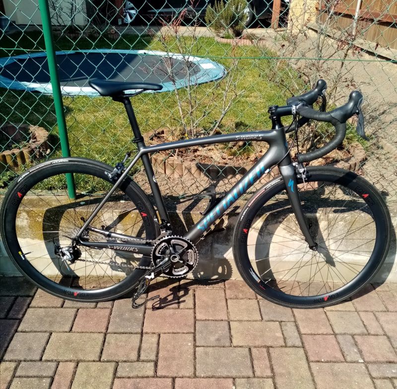 Karbonové silniční kolo Specialized Tarmac na Shimano Ultegra, vel. 54 