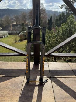 Vidlice Cane Creek Helm