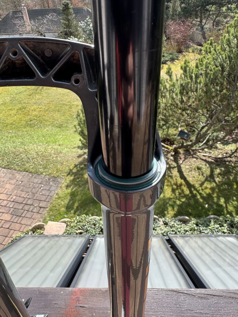 Vidlice Cane Creek Helm