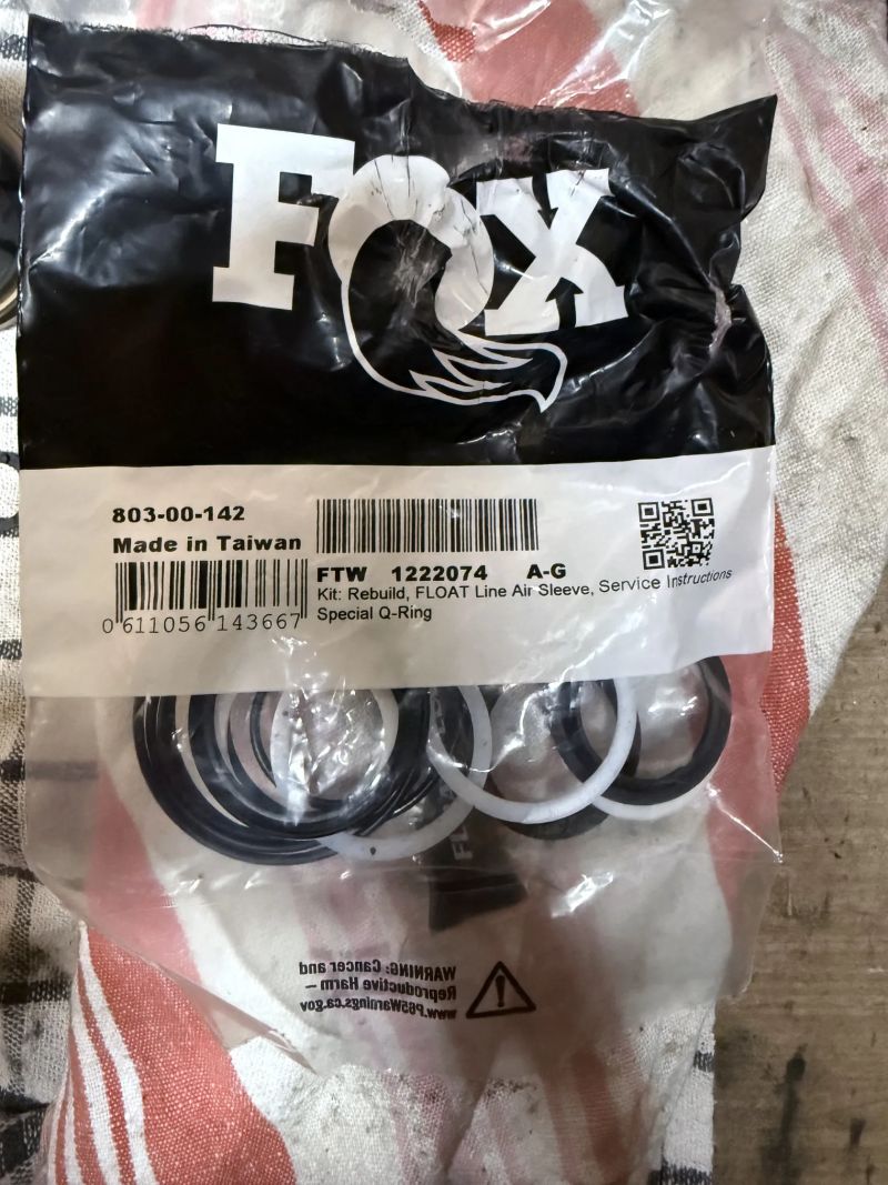 Servisní sada tlumičů Fox Float X