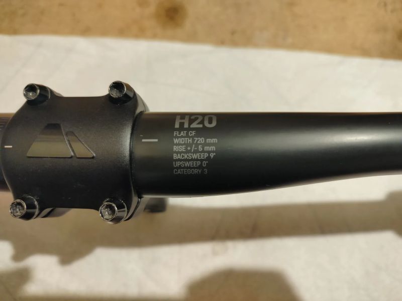 Řídítka + představec CANYON