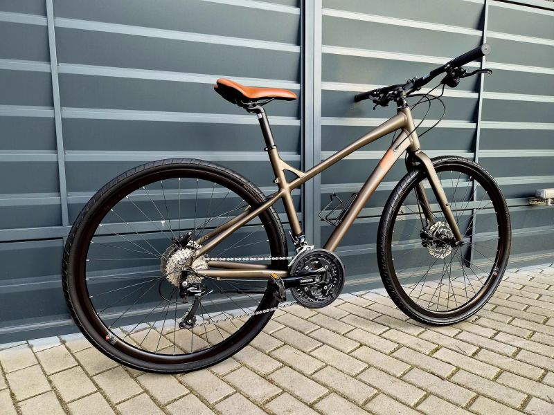 (59)Trekingové hliníkové kolo Lapierre