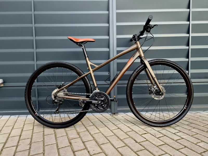 (59)Trekingové hliníkové kolo Lapierre