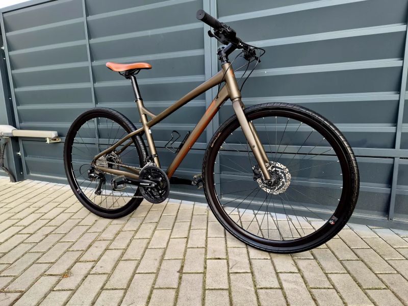 (59)Trekingové hliníkové kolo Lapierre