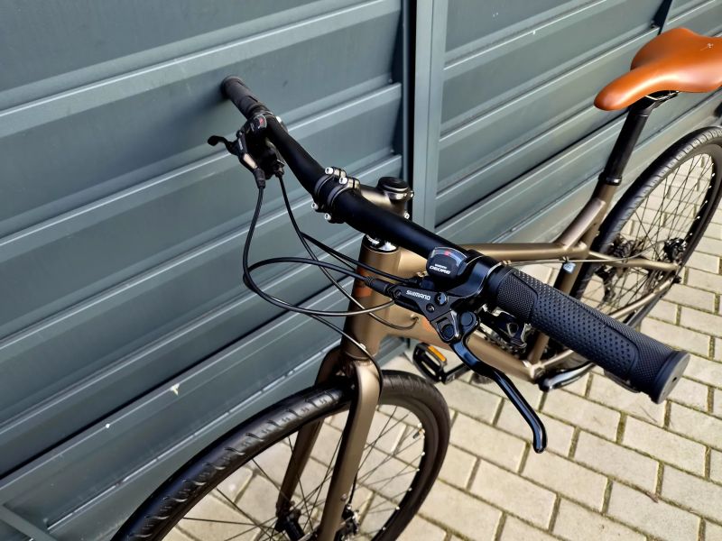 (59)Trekingové hliníkové kolo Lapierre