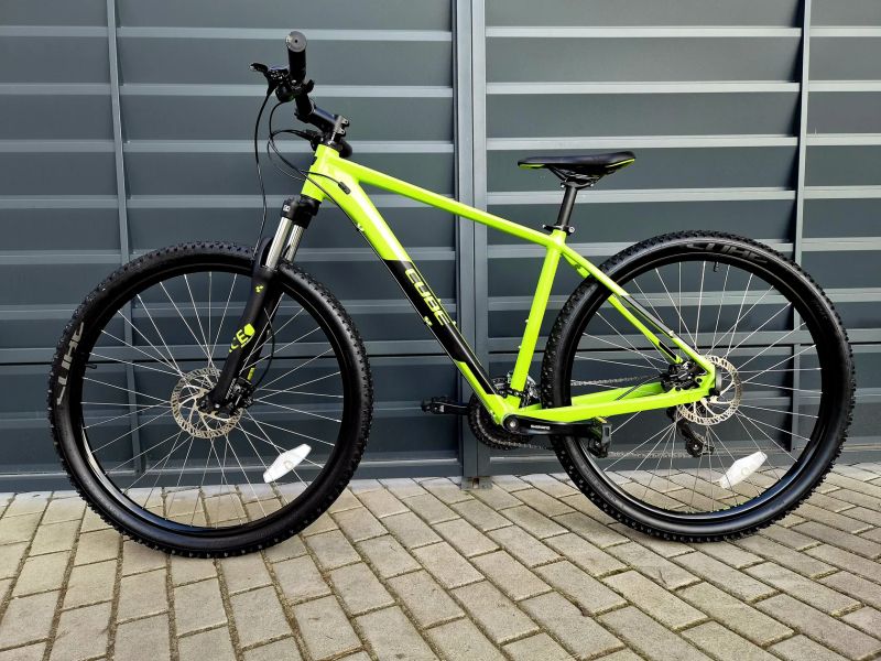 (61)Horské hliníkové kolo Cube 29"