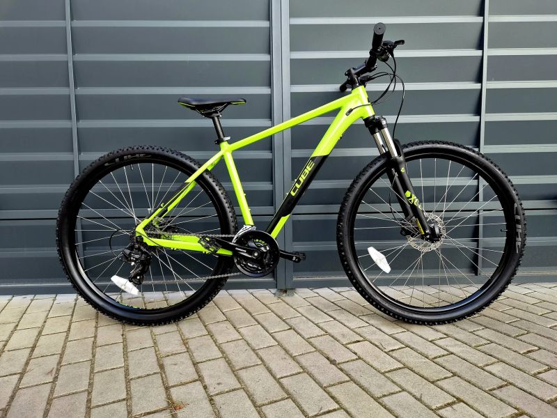 (61)Horské hliníkové kolo Cube 29"