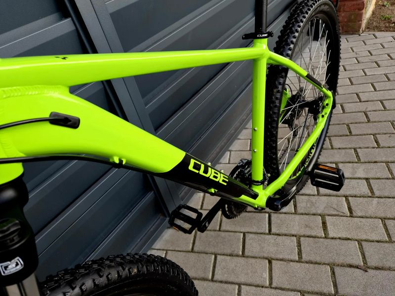 (61)Horské hliníkové kolo Cube 29"