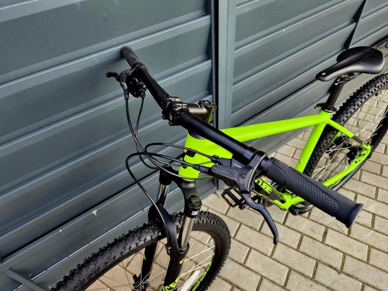 (61)Horské hliníkové kolo Cube 29"