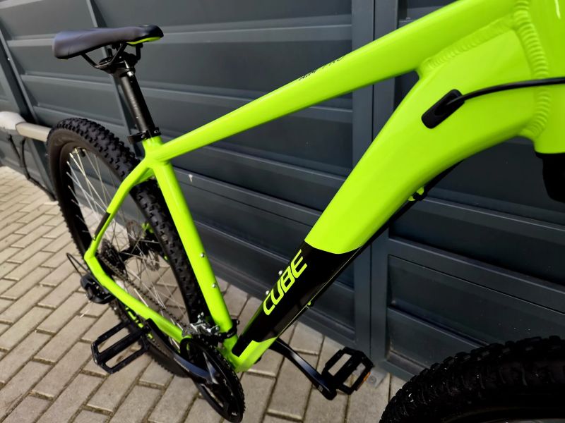 (61)Horské hliníkové kolo Cube 29"