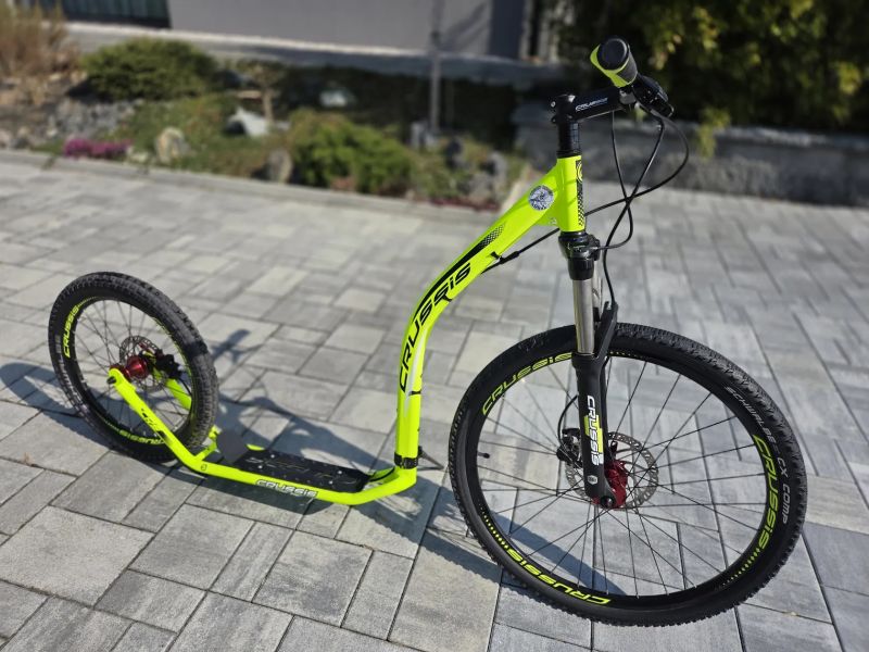 Terénní koloběžka Crussis