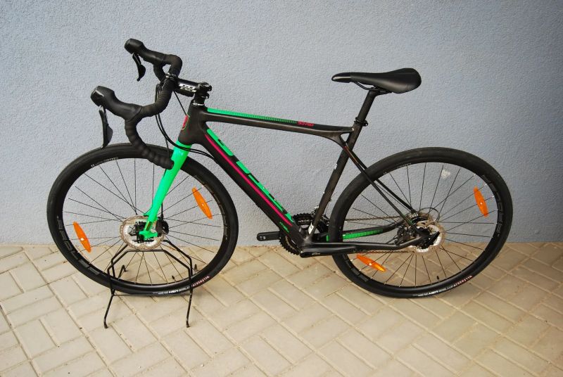 GT Grade Carbon 53CM