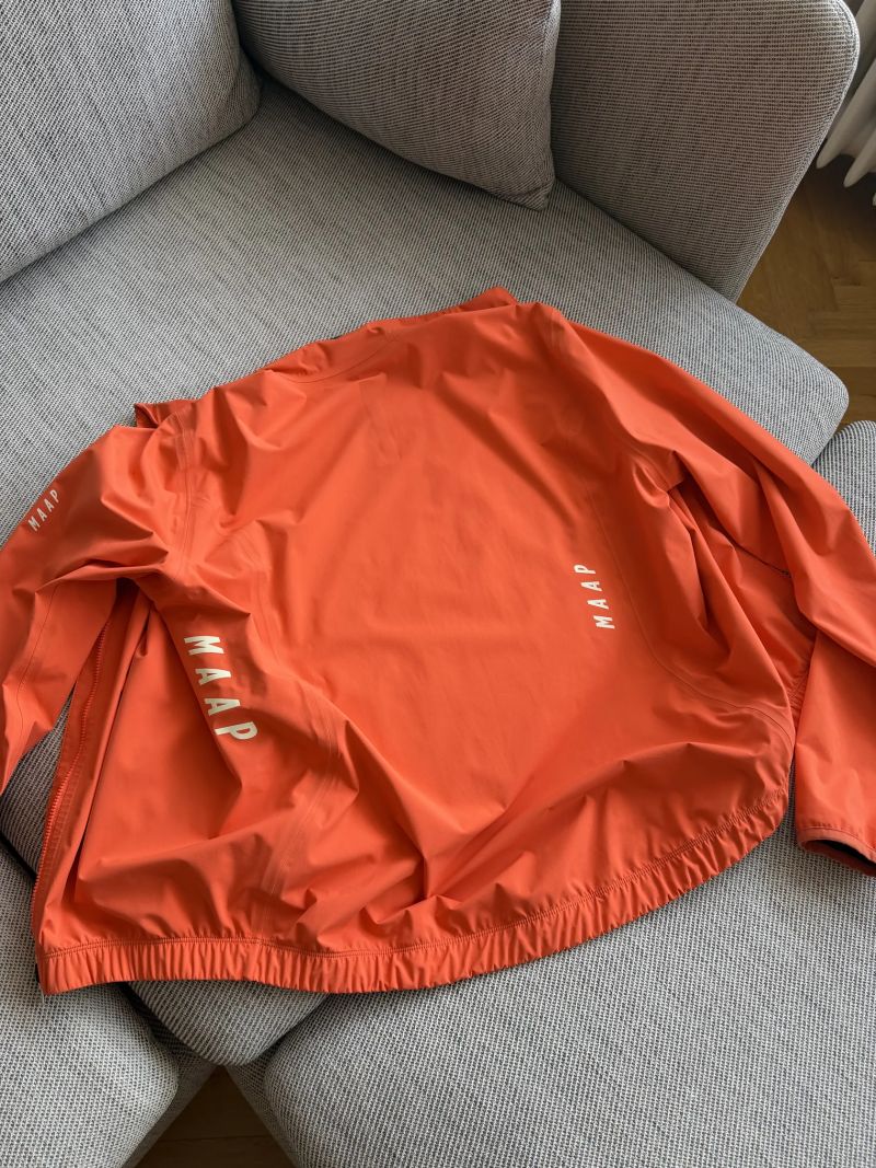 Cyklistická bunda MAAP (Polartec® NeoShell)