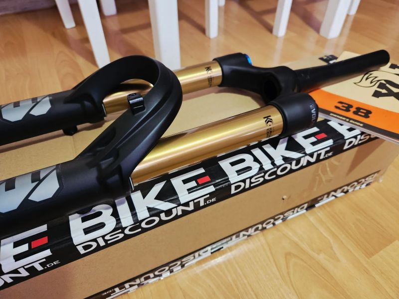 Nová FOX Float 38 Factory Fit Grip X2 Evol Kashima 170mm 29" 2026