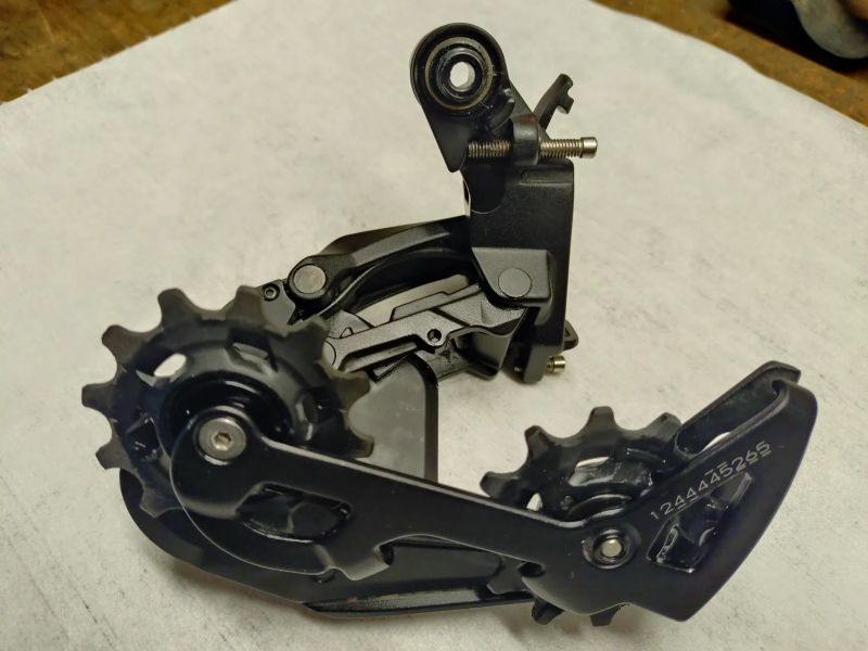 Přehazovačka SRAM APEX